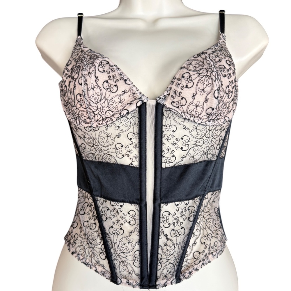 Victoria’s Secret Corset Bustier 32C Lace Cream Black Boned Zip Lace Up